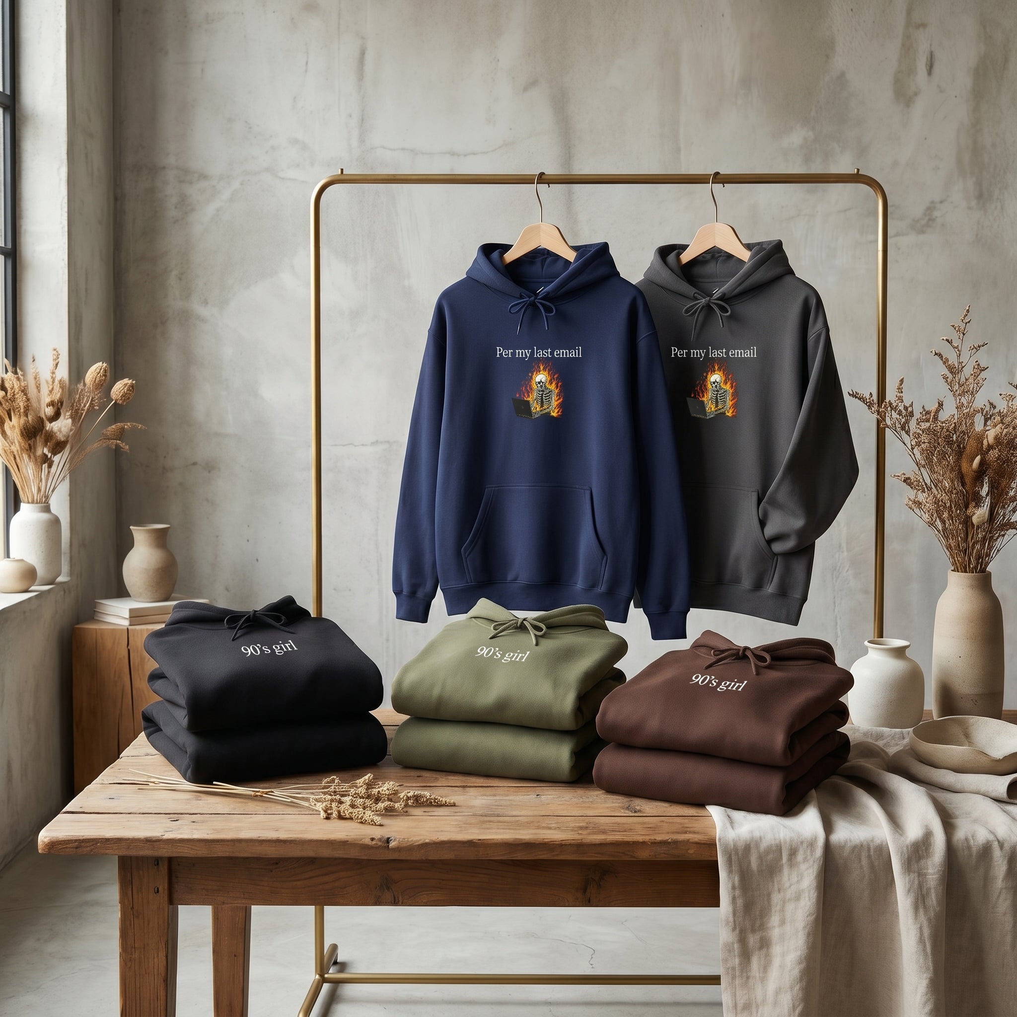 Hoodies & Sweatshirts – Minimal, Cozy & Retro Aesthetic Essentials