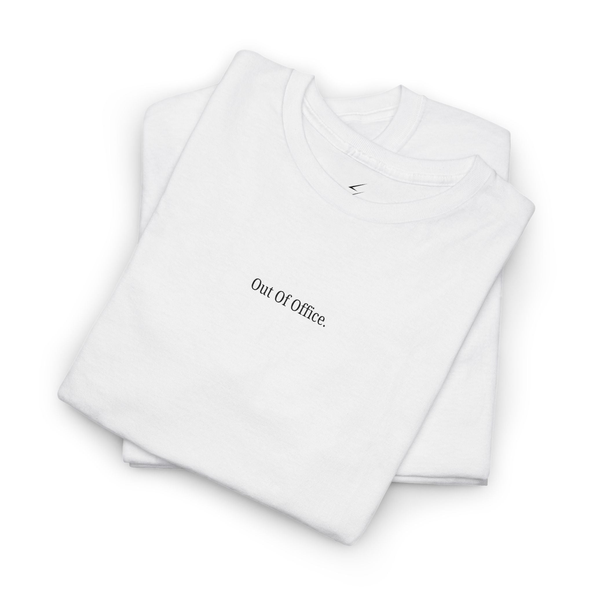 Minimalist "Out of Office" Cotton Tee — Casual Vacation & Work-Break Shirt