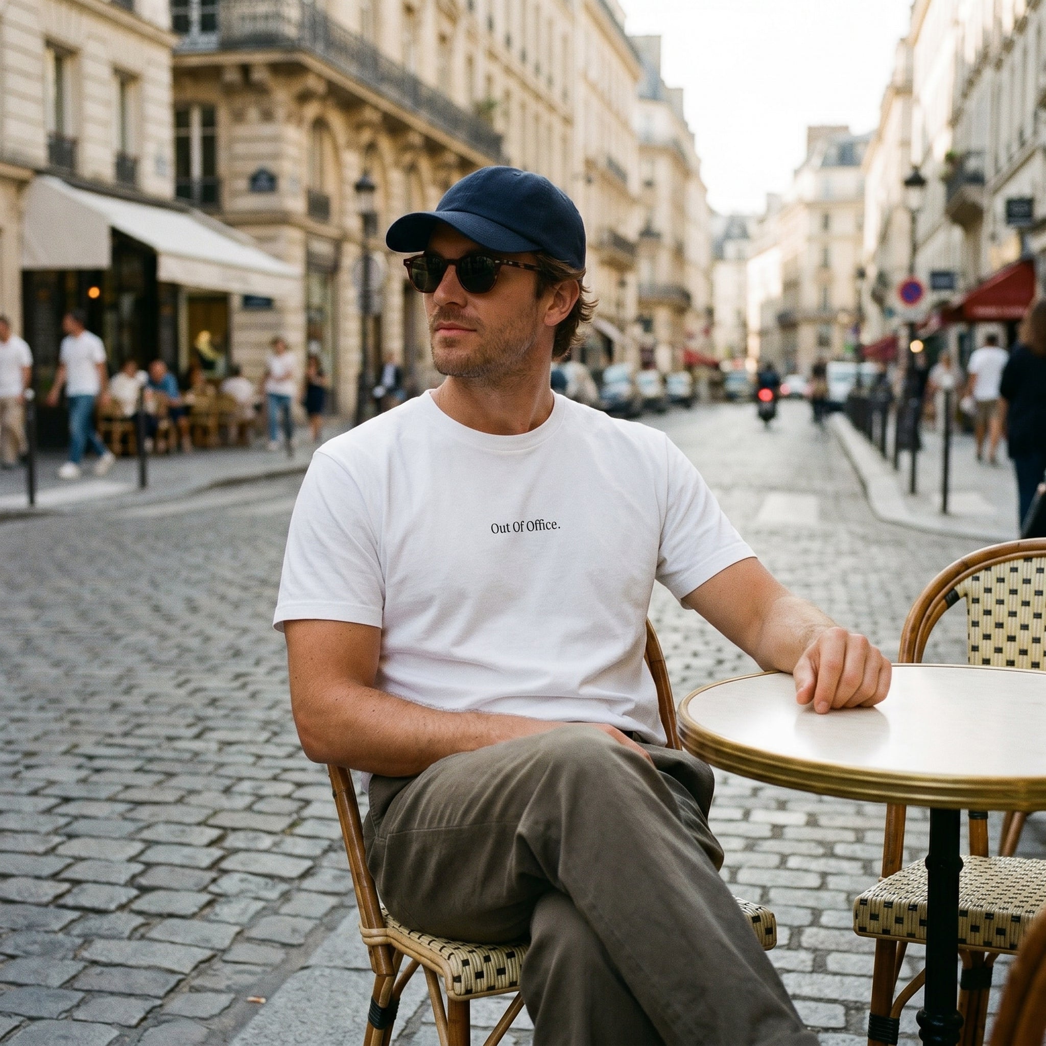Minimalist "Out of Office" Cotton Tee — Casual Vacation & Work-Break Shirt